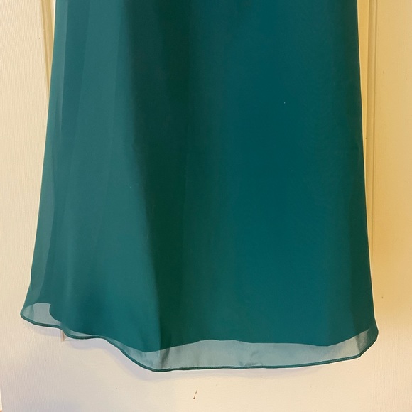 Vow’d emerald green spaghetti strap formal dress w/sewn-in padding *rare find* - Picture 7 of 9